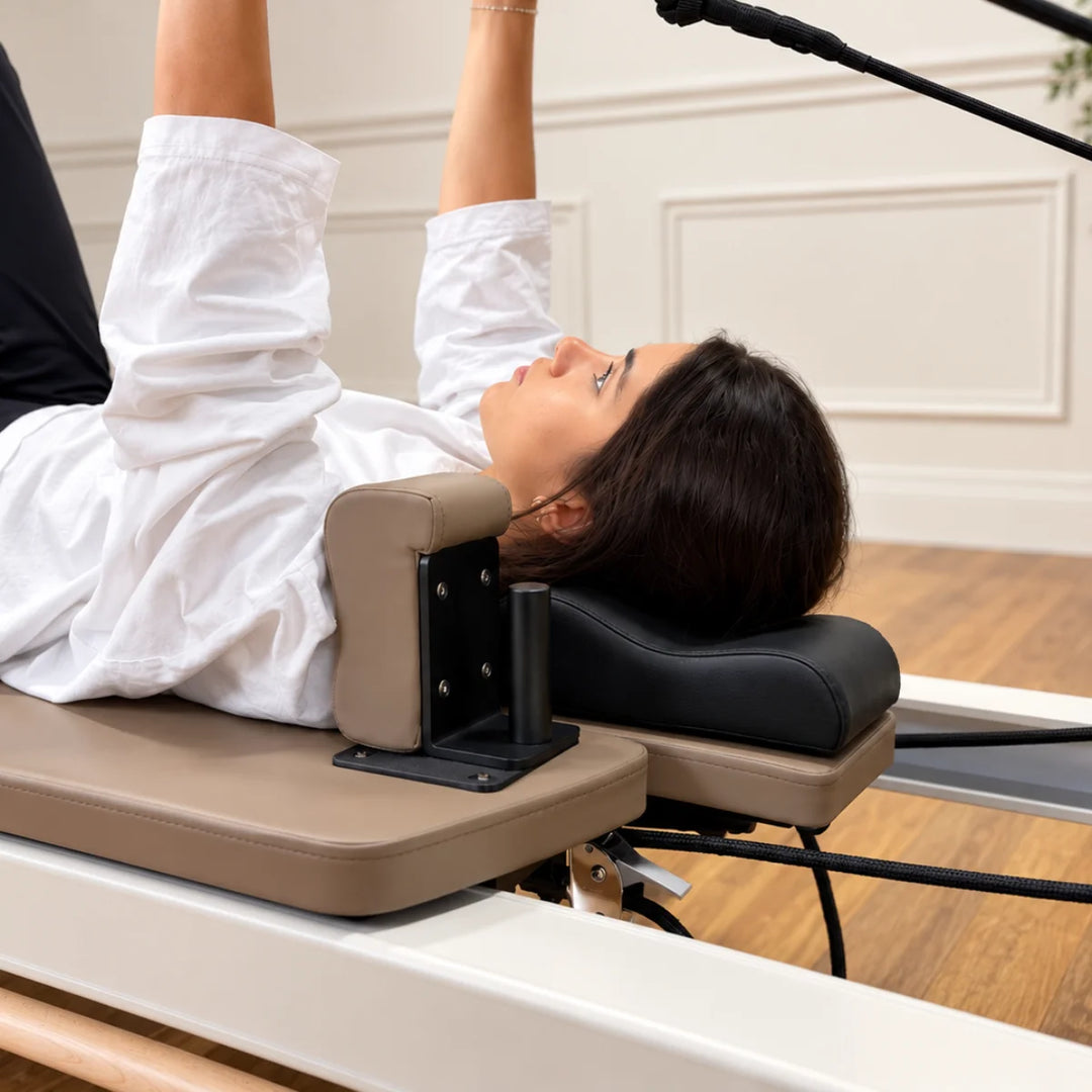 Pravéon Reformer Neck Cushion